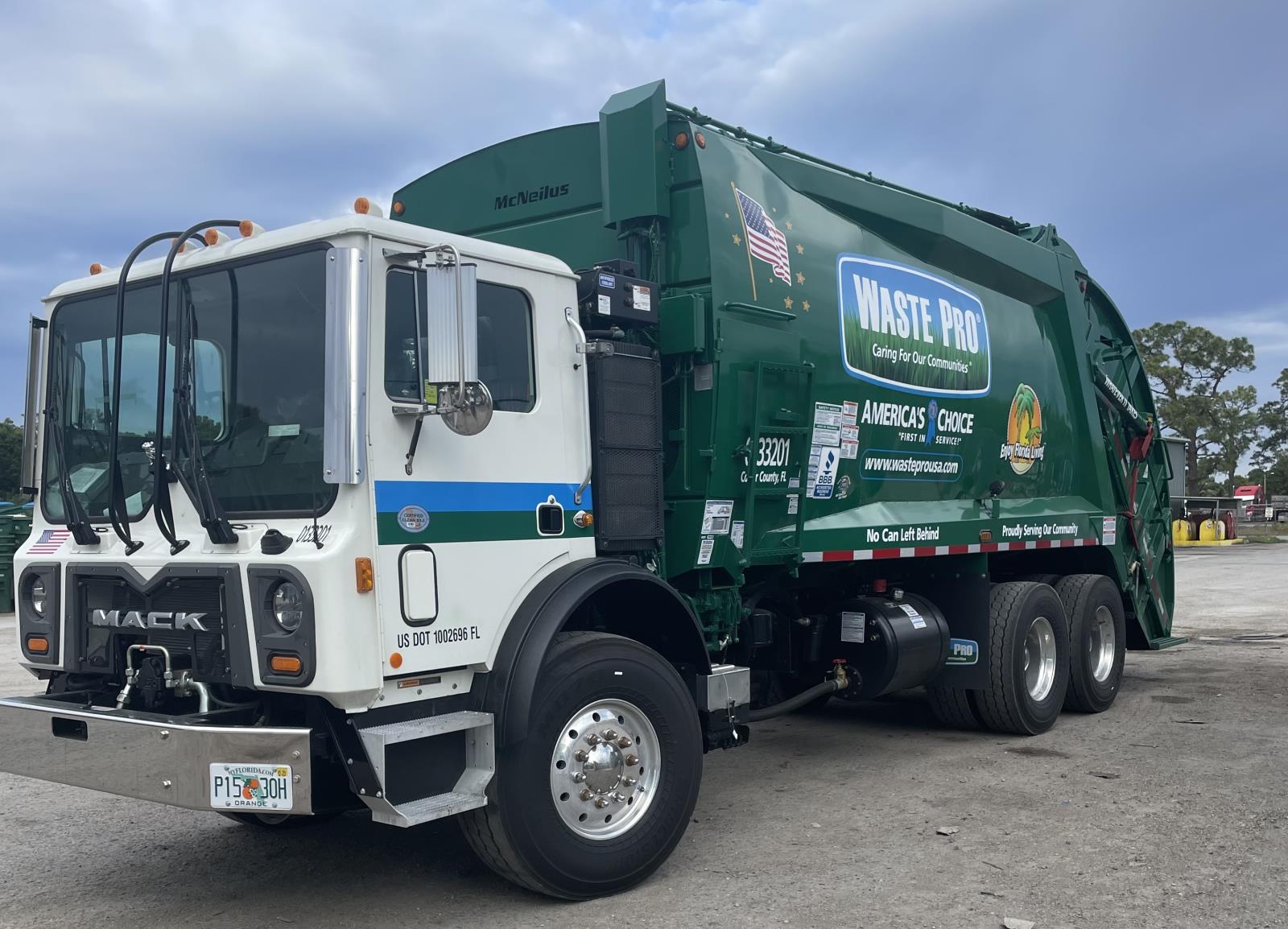 Garbage truck - Waste Pro